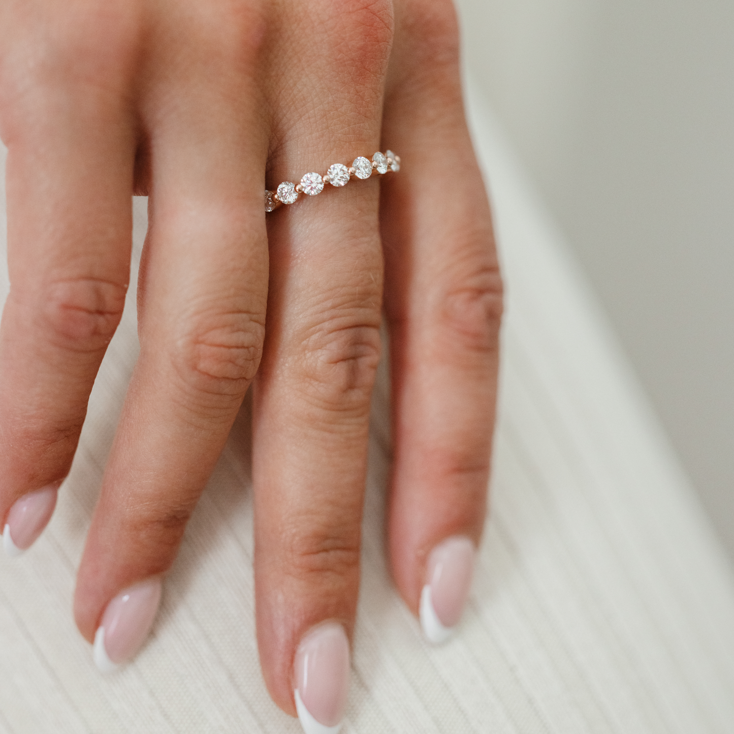 3mm Single Prong Round Diamond Band